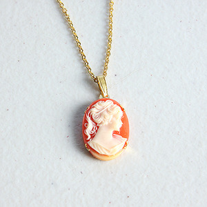 [HeCollection] Orange Cameo Necklace