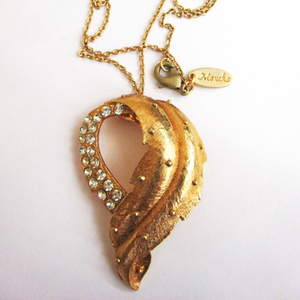 Goldee Leaf Brooch n Necklace